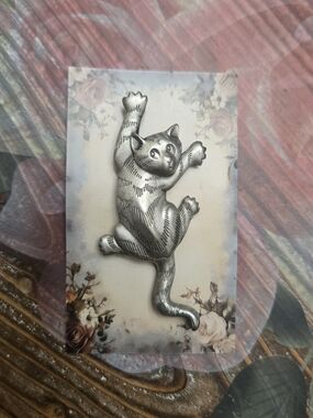 Vintage 1988 JJ JONETTE PEWTER Silver Cat Brooch